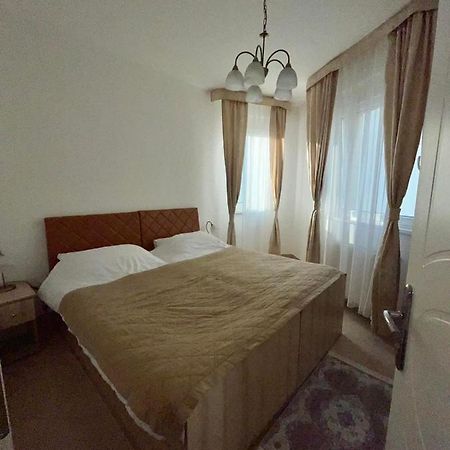 Sladjawing2 Apartment Jagodina Luaran gambar