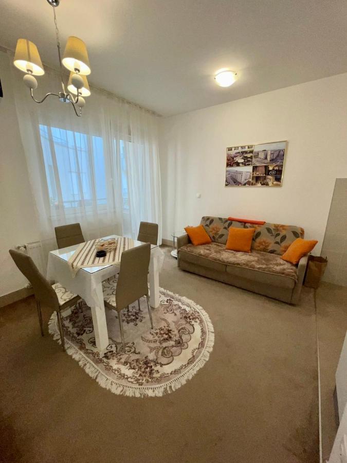 Sladjawing2 Apartment Jagodina Luaran gambar