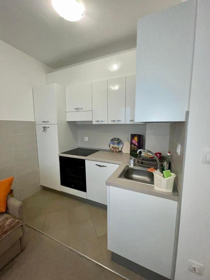 Sladjawing2 Apartment Jagodina Luaran gambar